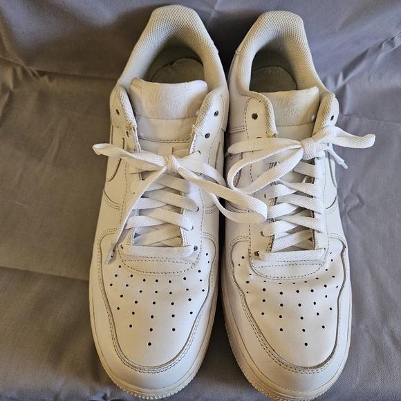 Nike Air Force 1 - Picture 2 of 7